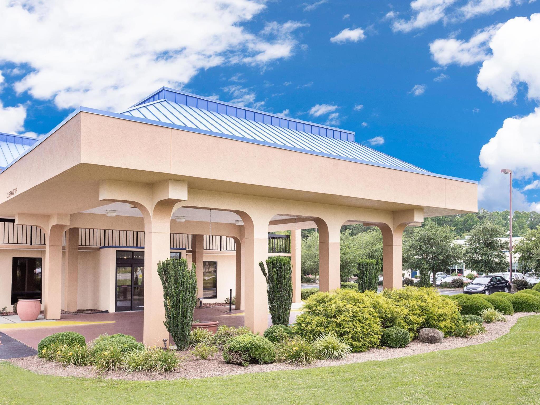 Baymont By Wyndham Greenville Exterior foto