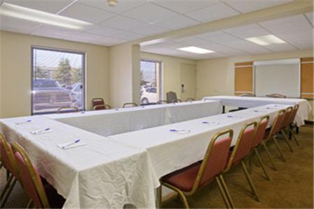 Baymont By Wyndham Greenville Afaceri foto